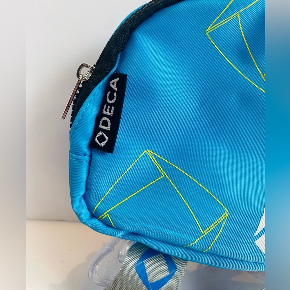 Deca Slingpack - Picture 3 of 5